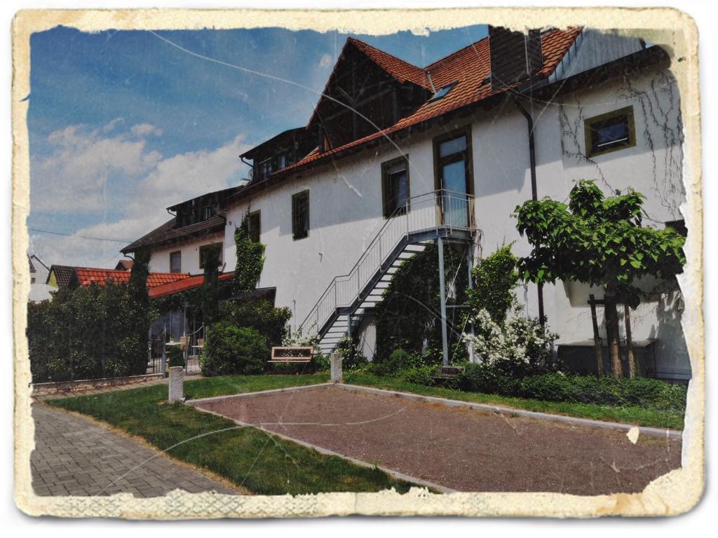 Hotel - Restaurant Hirschen - Werneths Landgasthof Beim Europa- Park Rust Rheinhausen Exterior foto